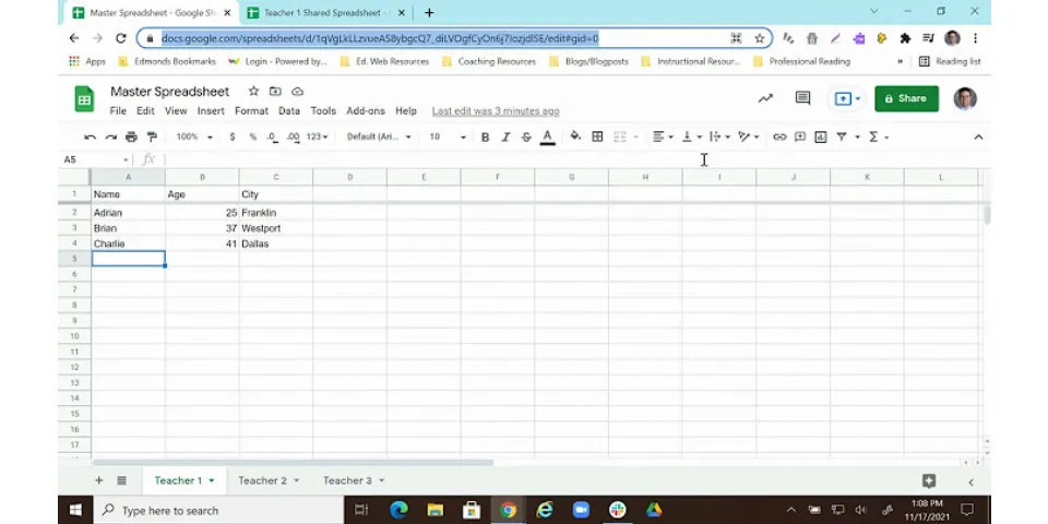 How do I manage data in Google Sheets?